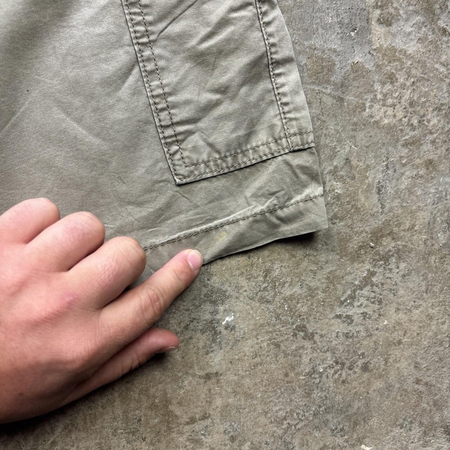 Wrangler Men's Cream Cargo Shorts - W48