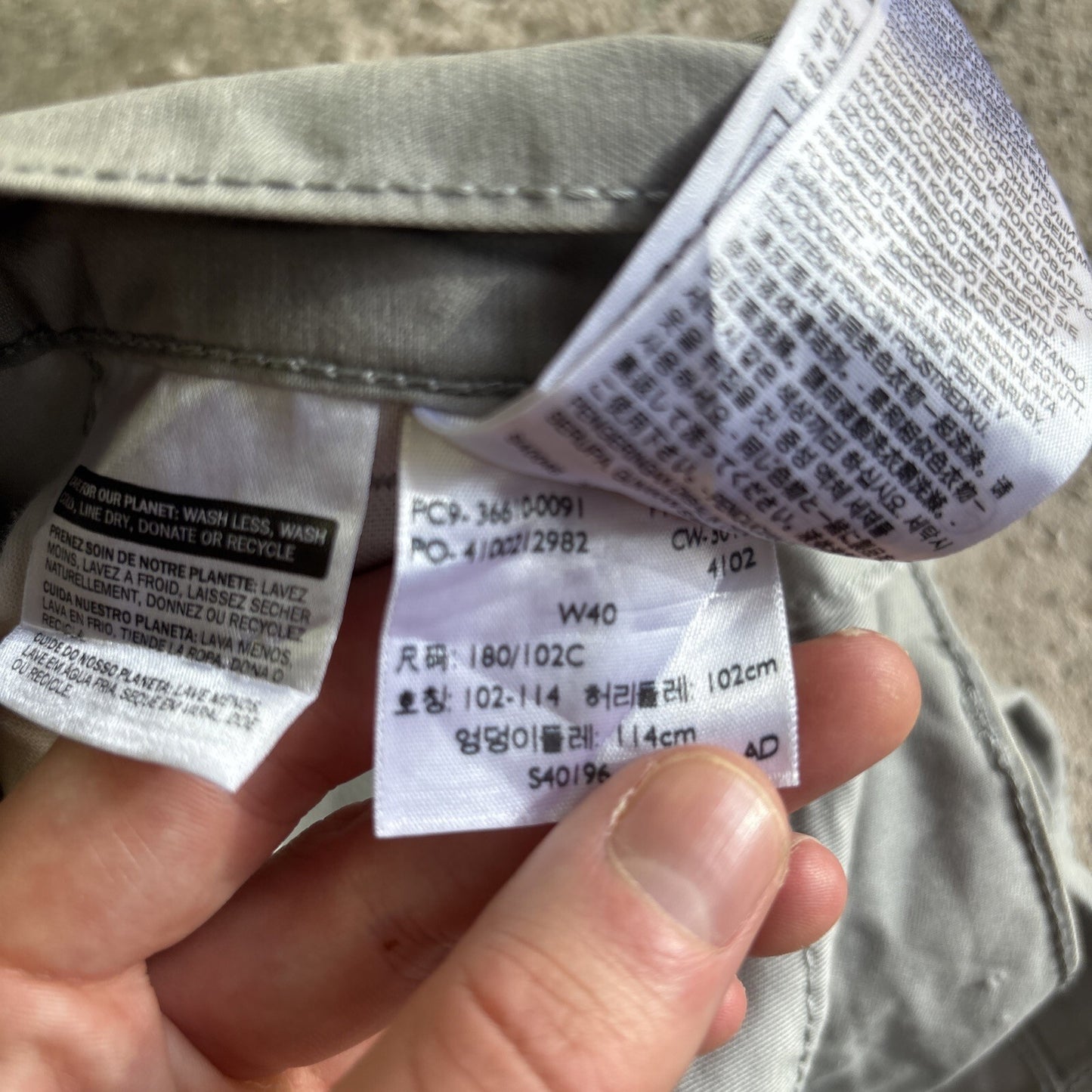 Grey Levi’s Cotton Cargo Shorts | W40"