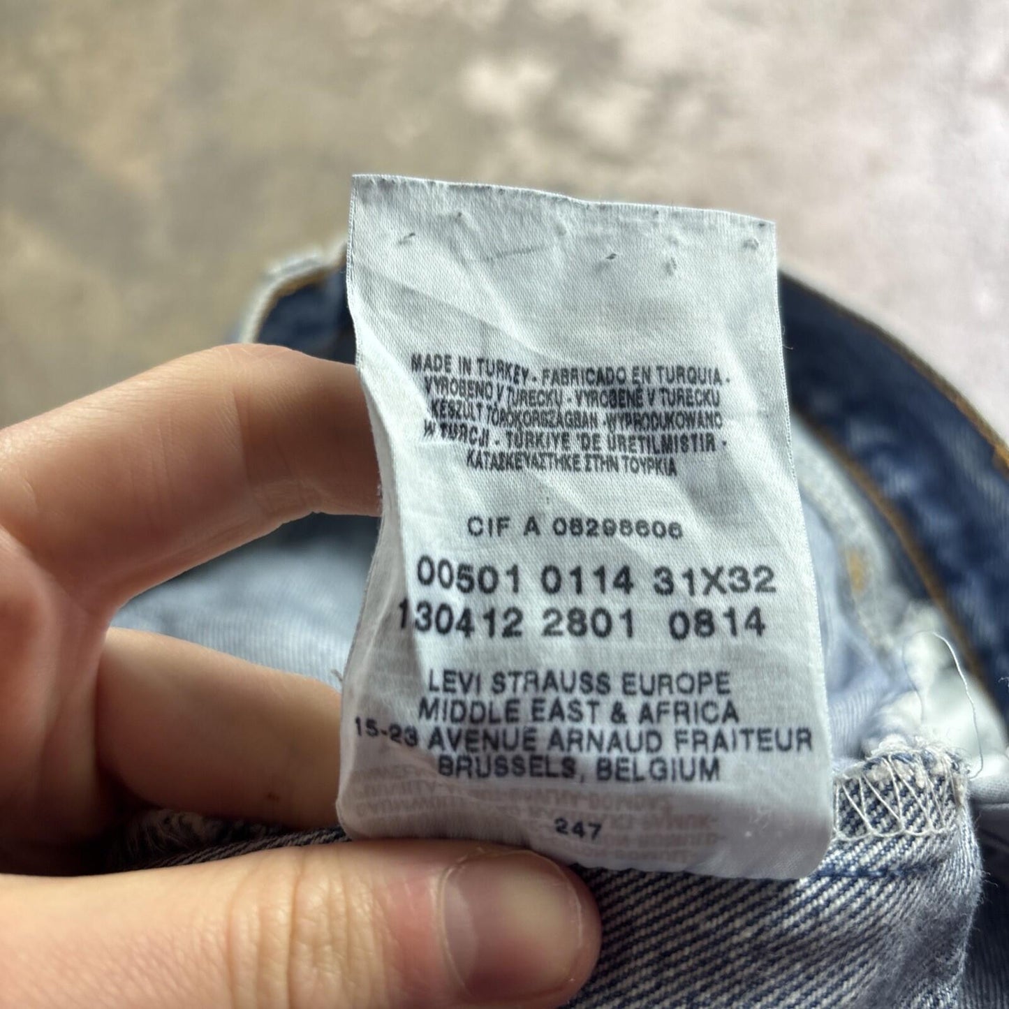 Blue Denim Levi’s Cut Off Jean Shorts | 31"