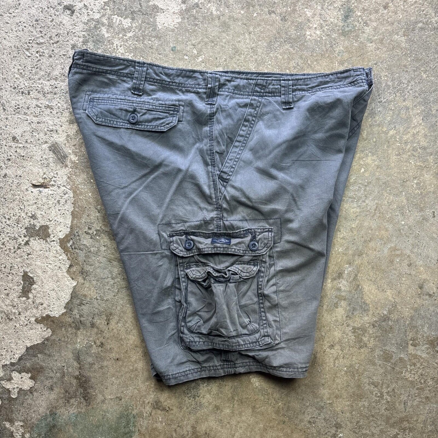 Grey Lee Men’s Cargo Shorts - W44