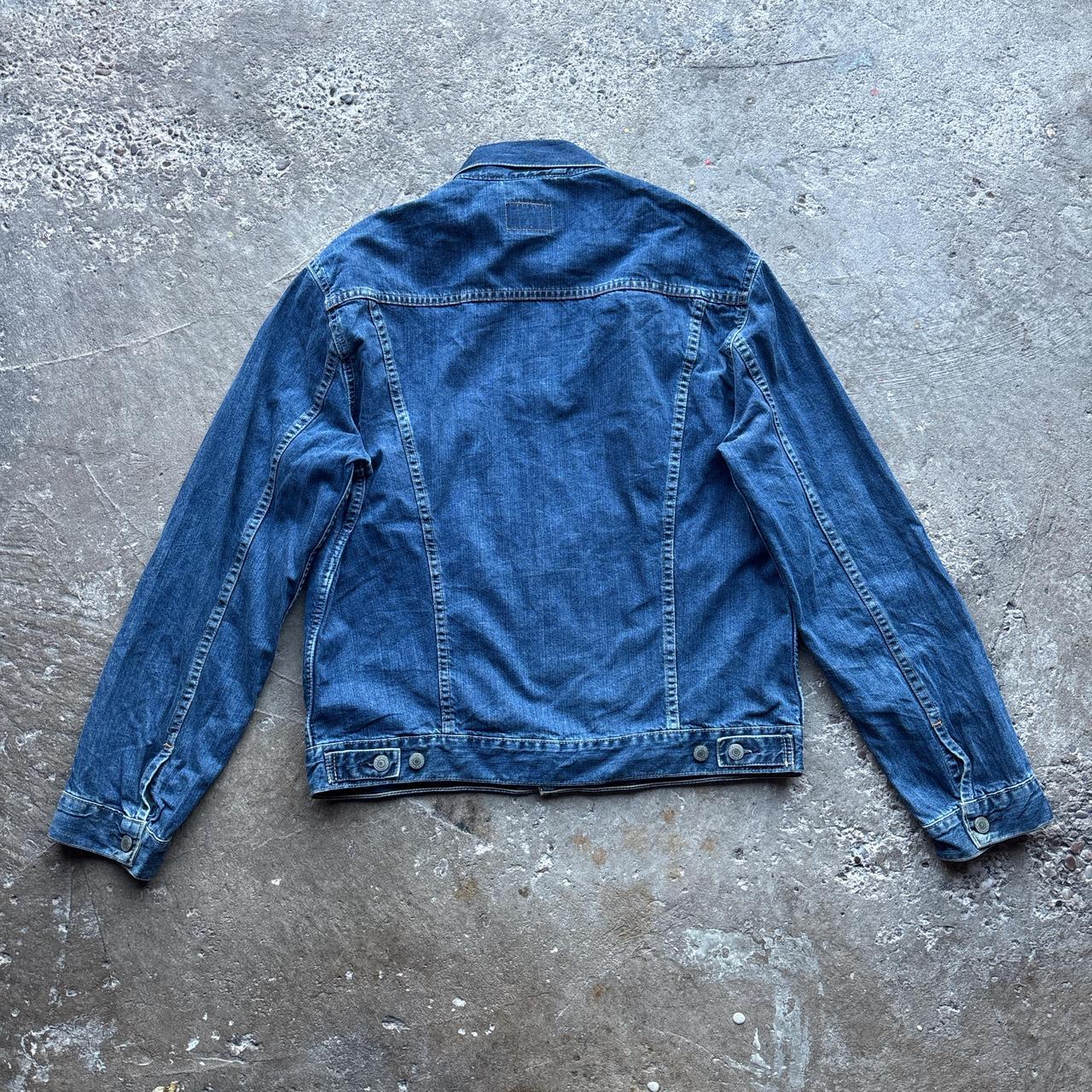 Blue Levi’s 72510 denim jacket - L