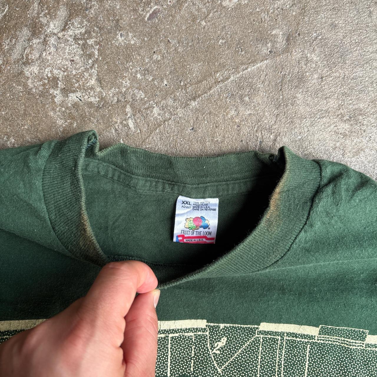 Green 90s ‘Rebuild’ graphic tee