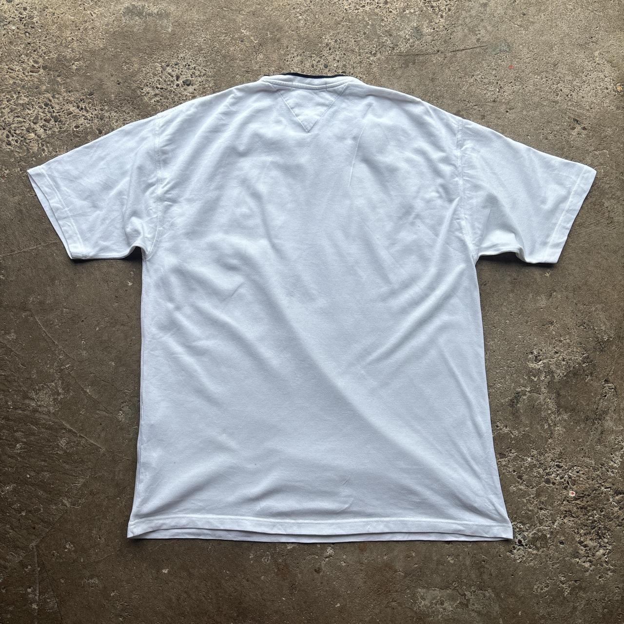 White Tommy Hilfiger v-neck t-shirt - XL