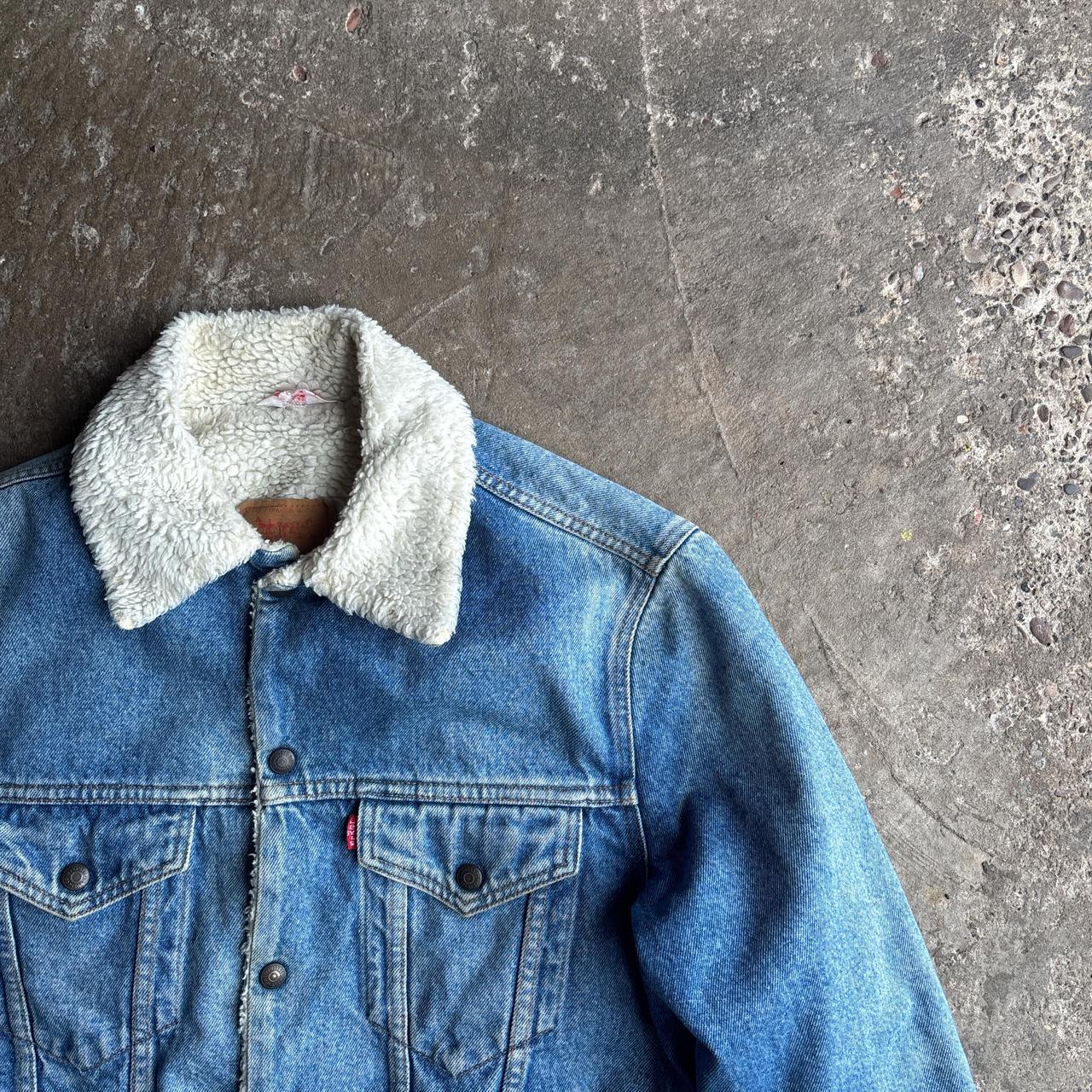 Blue Levi’s Denim Jacket w/ Fur Collar - S
