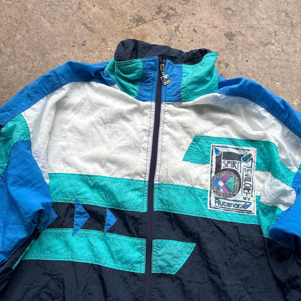 90s vintage windbreaker jacket with patch logos