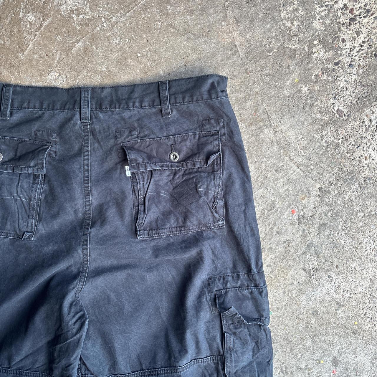 Black Levi’s Cargo Shorts