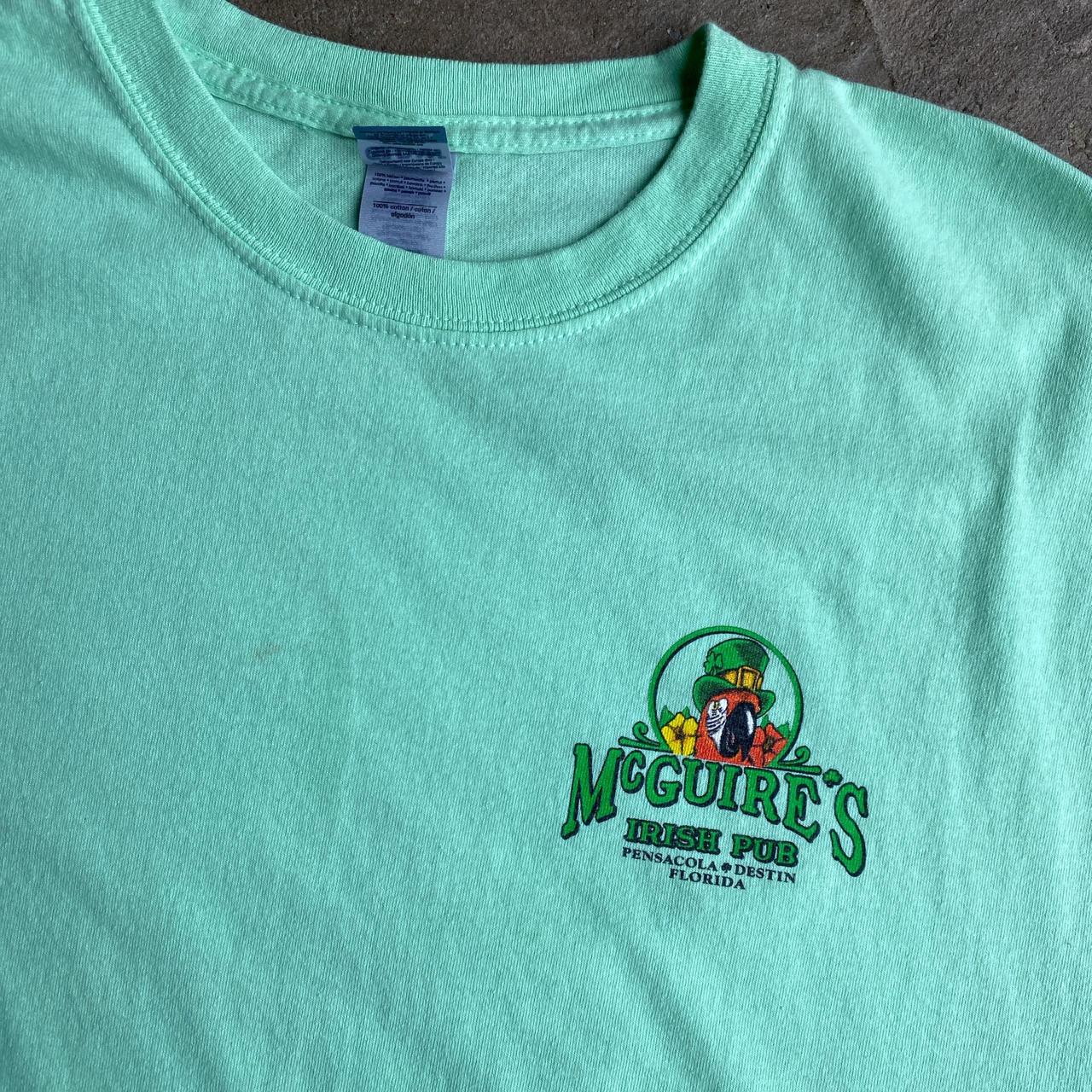 Green Irish Pub Graphic T-Shirt - L