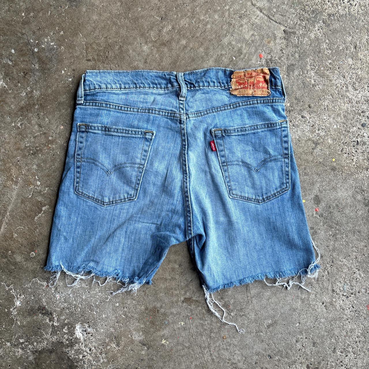 Light Blue Denim Levi’s Ripped Jean Shorts