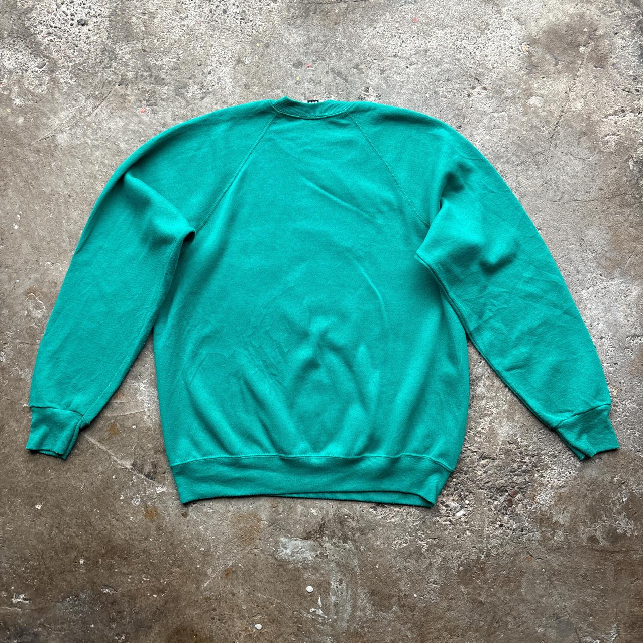 Green Lee sweatshirt with customised Christmas design