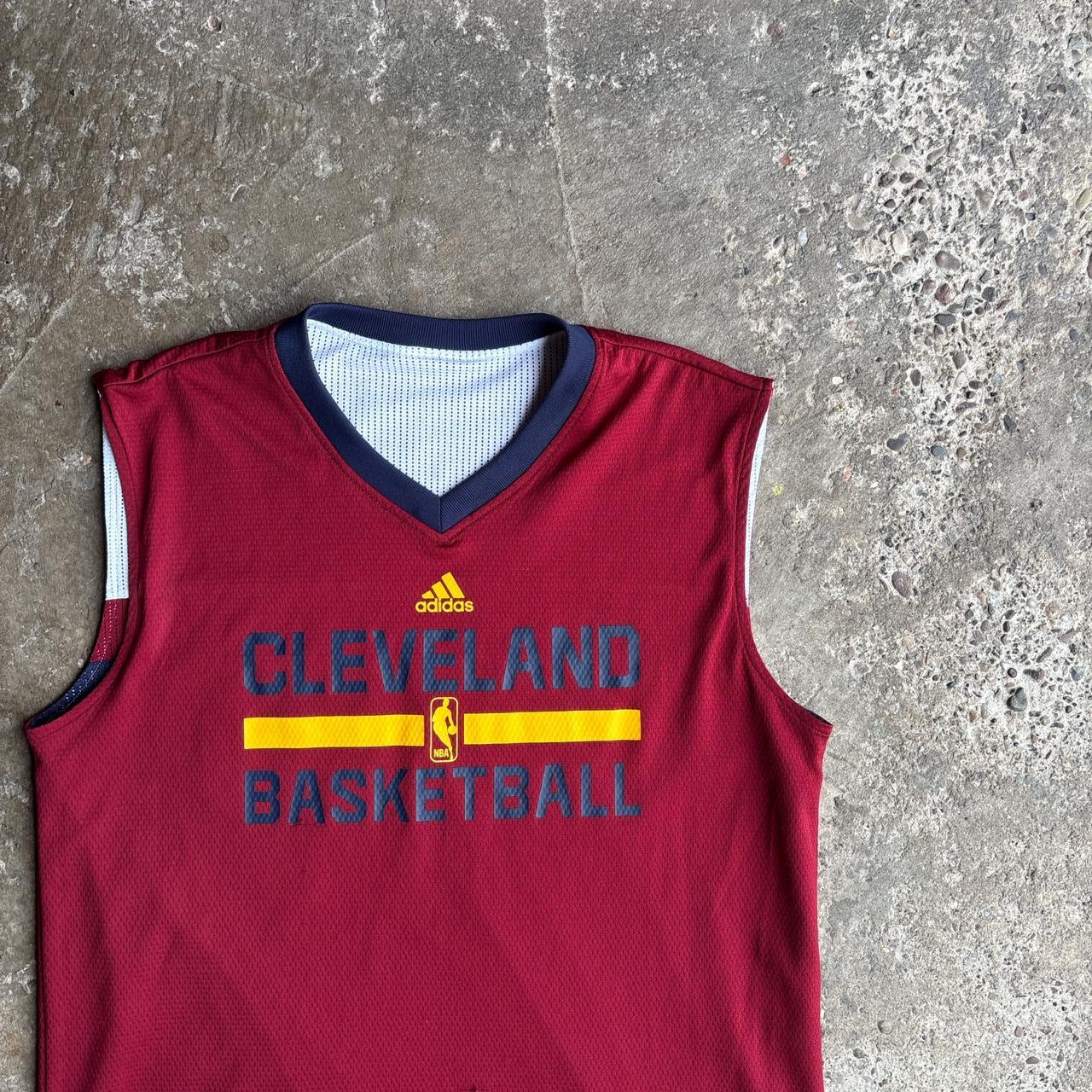 Adidas Cleveland Cavaliers NBA Winter Hoops Reversible Basketball Vest - L