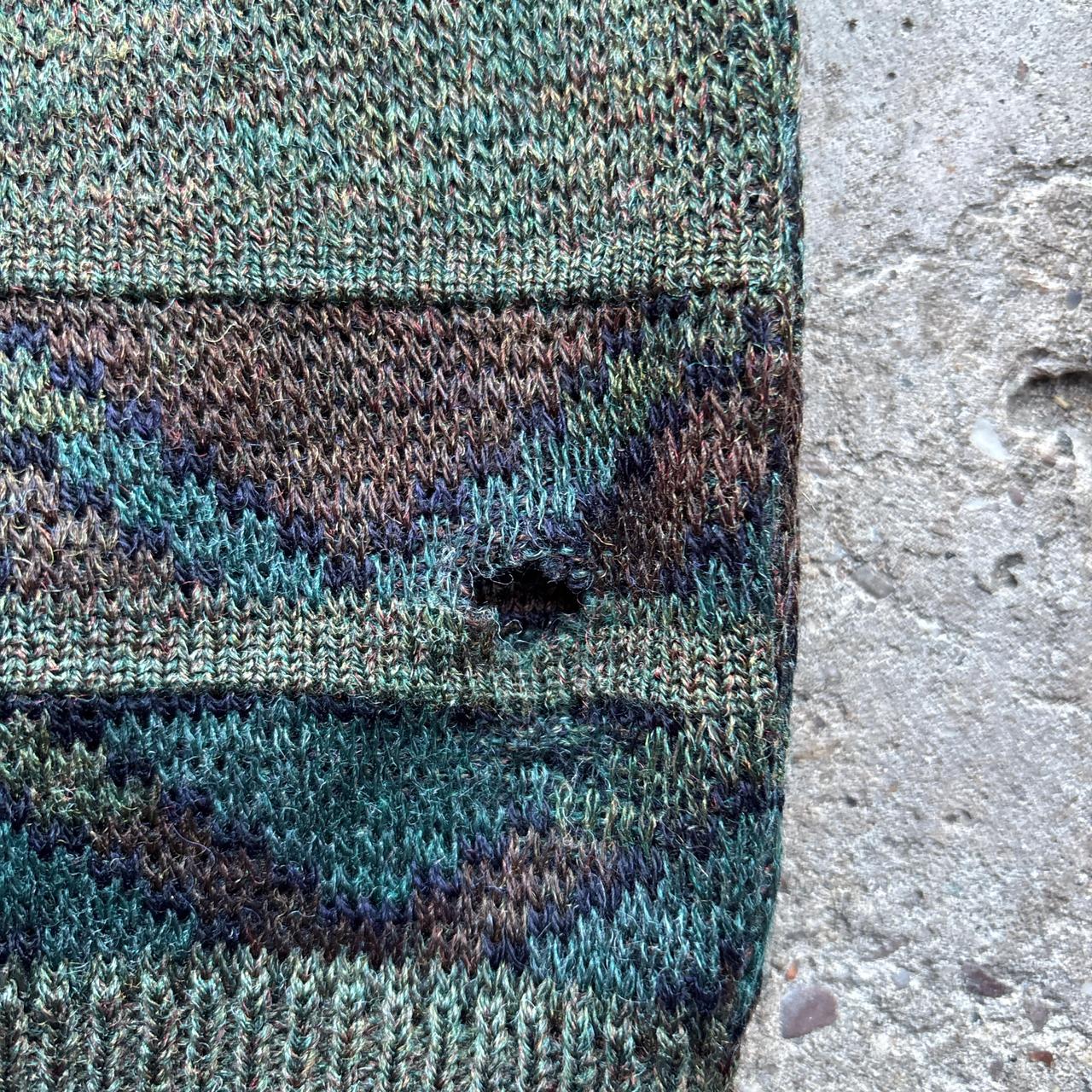 Beautiful dark green patterned ‘Him’ knitted sweater with stitched wolf design on