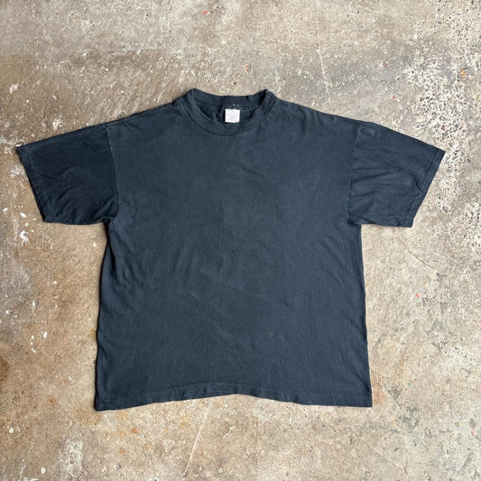 90s Black ‘Ain’t no Love, B****’ single stitch t-shirt