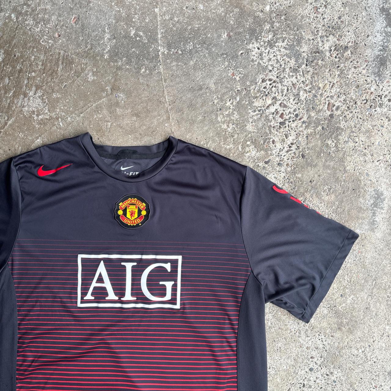 Dark Grey/Red Manchester United 2010/11 Nike Training Shirt - 2XL