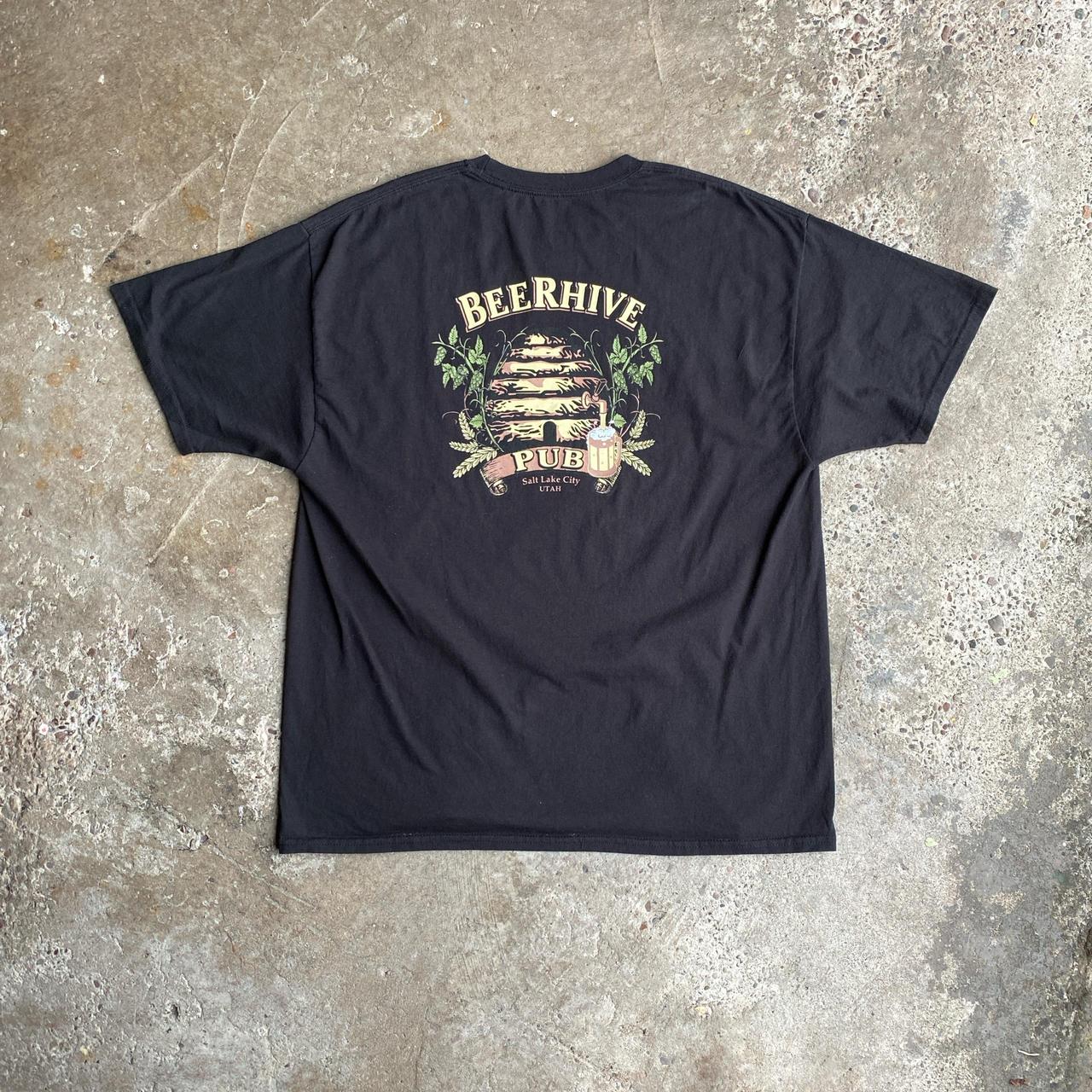 Black Graphic ‘Beehive Pub’ Graphic T-Shirt - XL