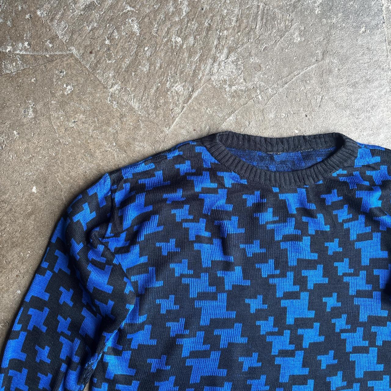 Black & Blue Patterned Design Knitted Jumper - M