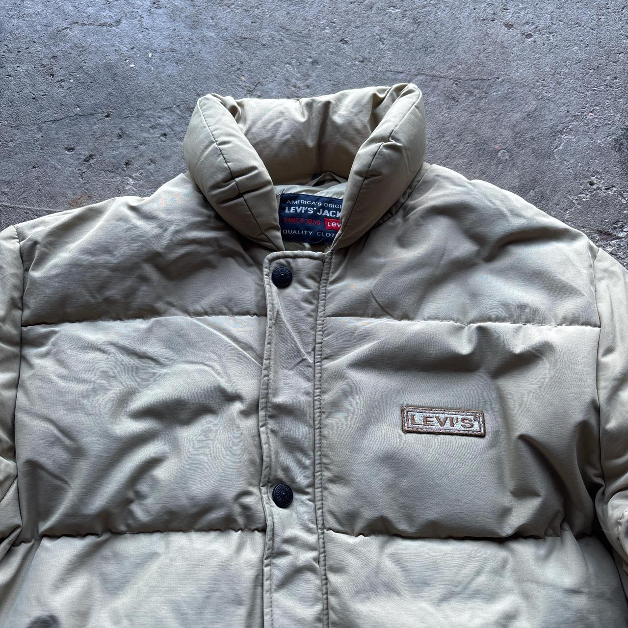 Cream Levi's puffer jacket