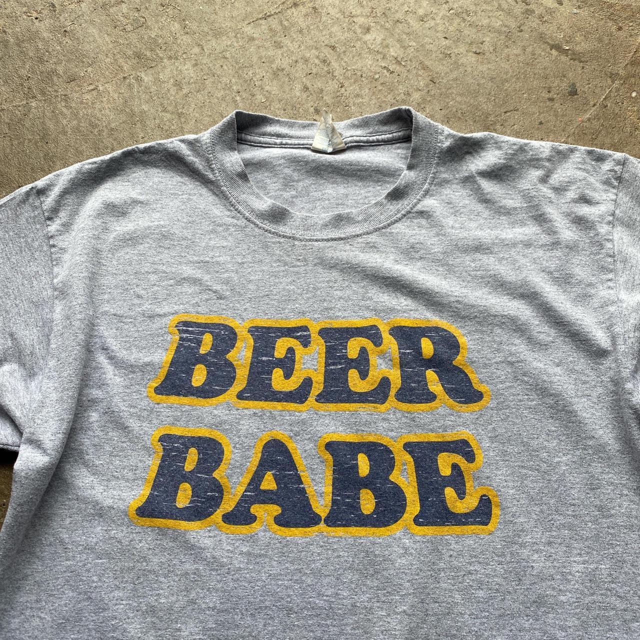 Grey ‘Beer Babe’ graphic tee - L