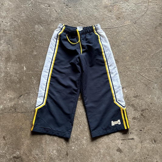 00s Navy Adidas 3/4 length shorts - L