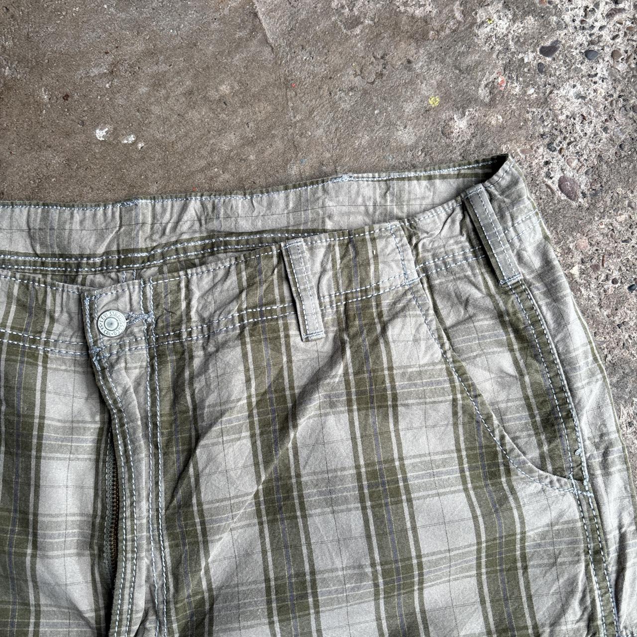 Green Checkered Levi’s Cargo Shorts