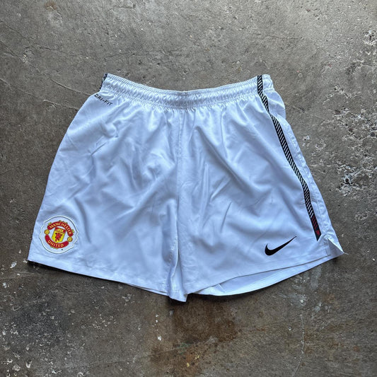 White Manchester United Nike football shorts - M