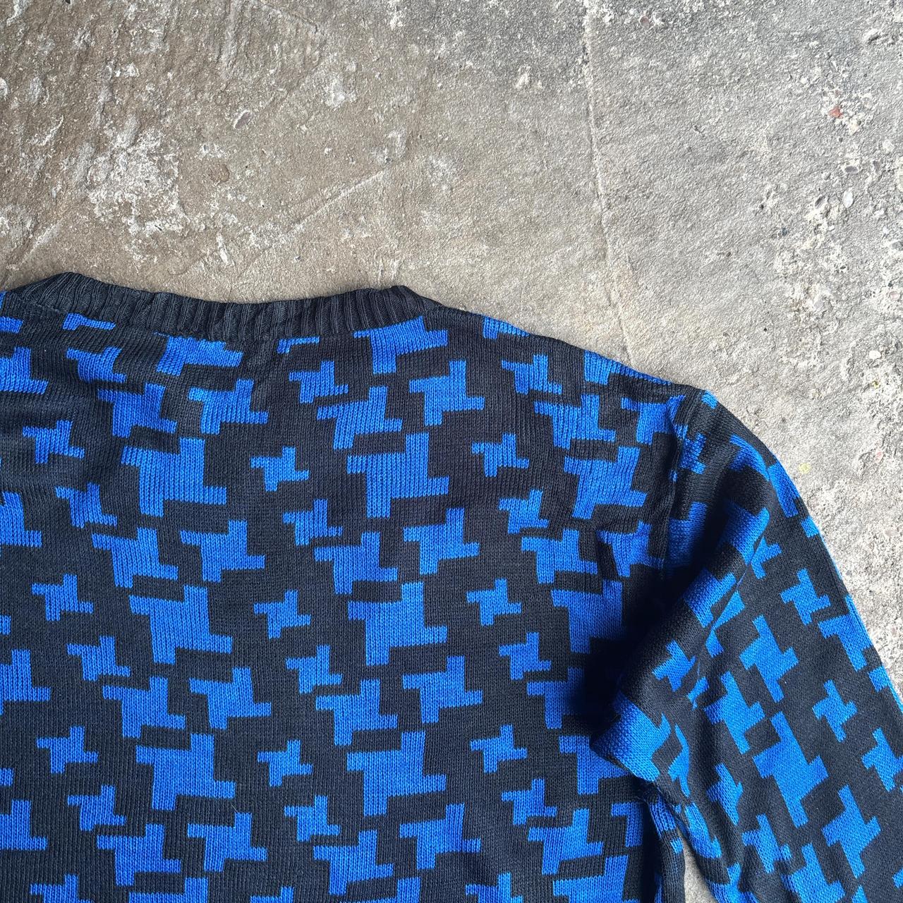 Black & Blue Patterned Design Knitted Jumper - M