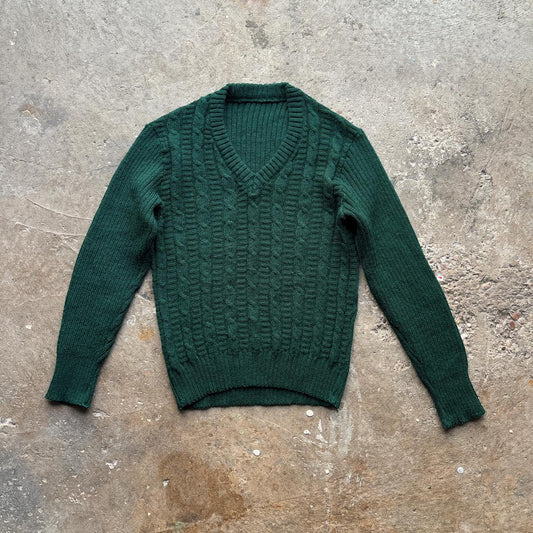 Green cable knit sweatshirt with v-neck