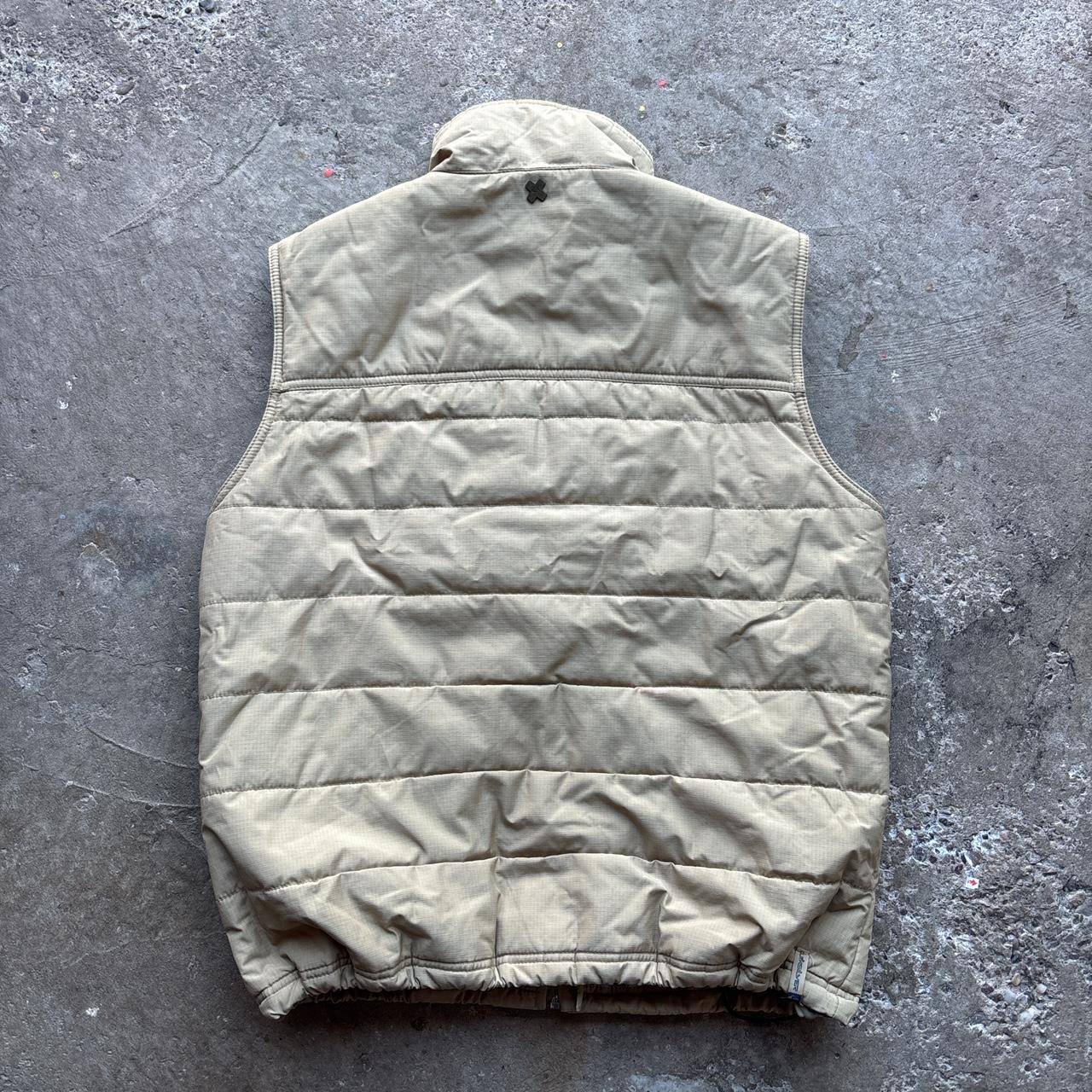 00s Cream Quiksilver puffer gilet