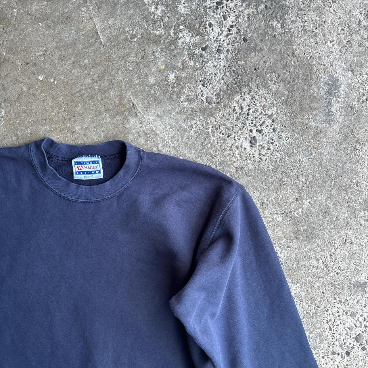 Navy Blue Crewneck Hanes Sweatshirt - M
