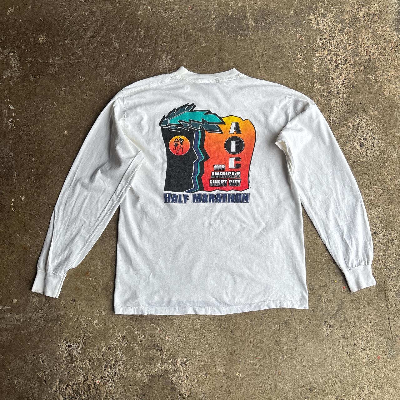 Long-Sleeve Vintage White Single Stitch Graphic T-Shirt - L