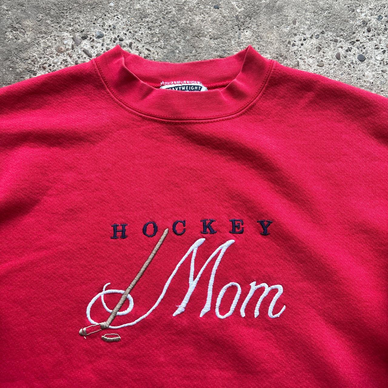 Vintage Red Lee sweatshirt with ‘Hockey Mom’ embroidery - M