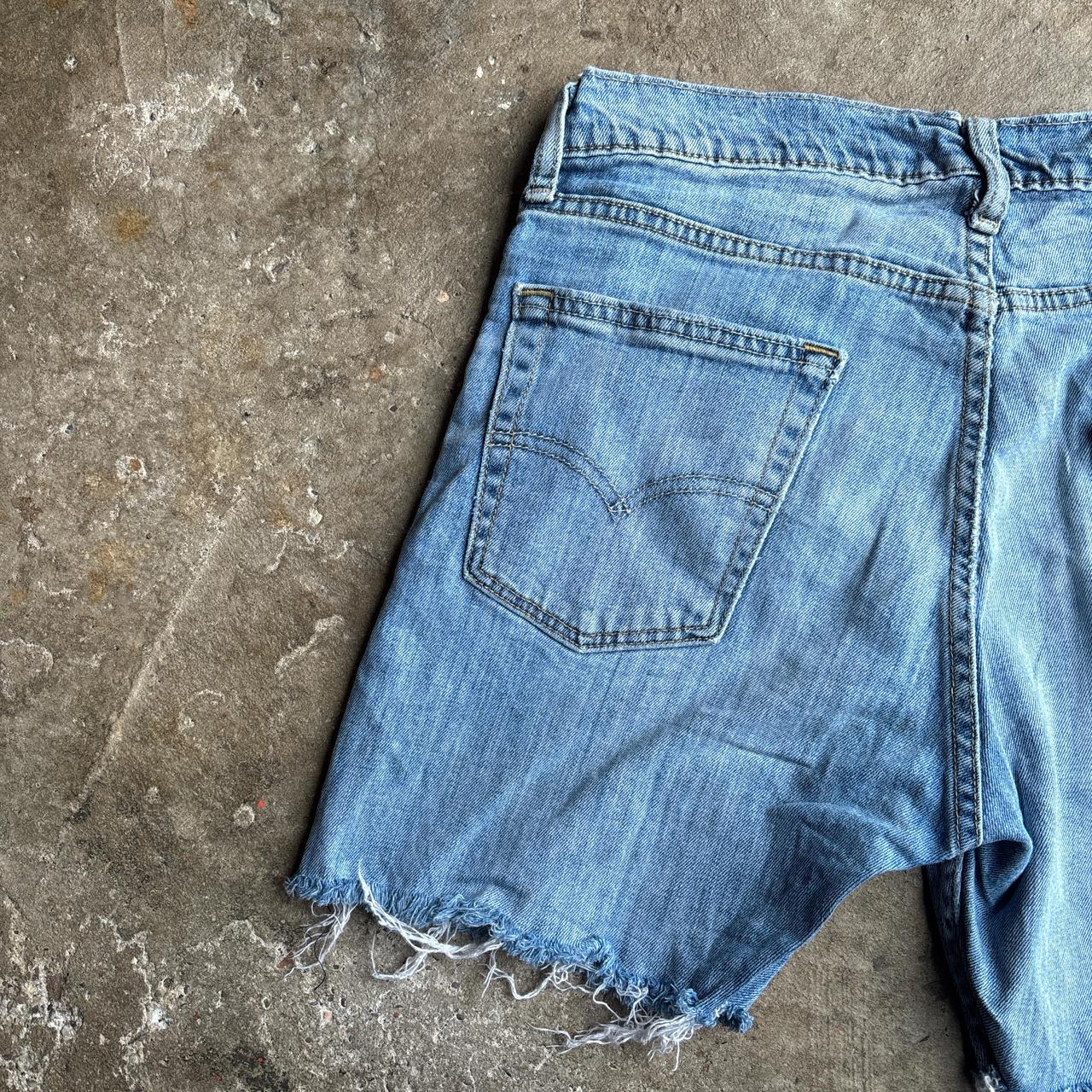 Light Blue Denim Levi’s Ripped Jean Shorts