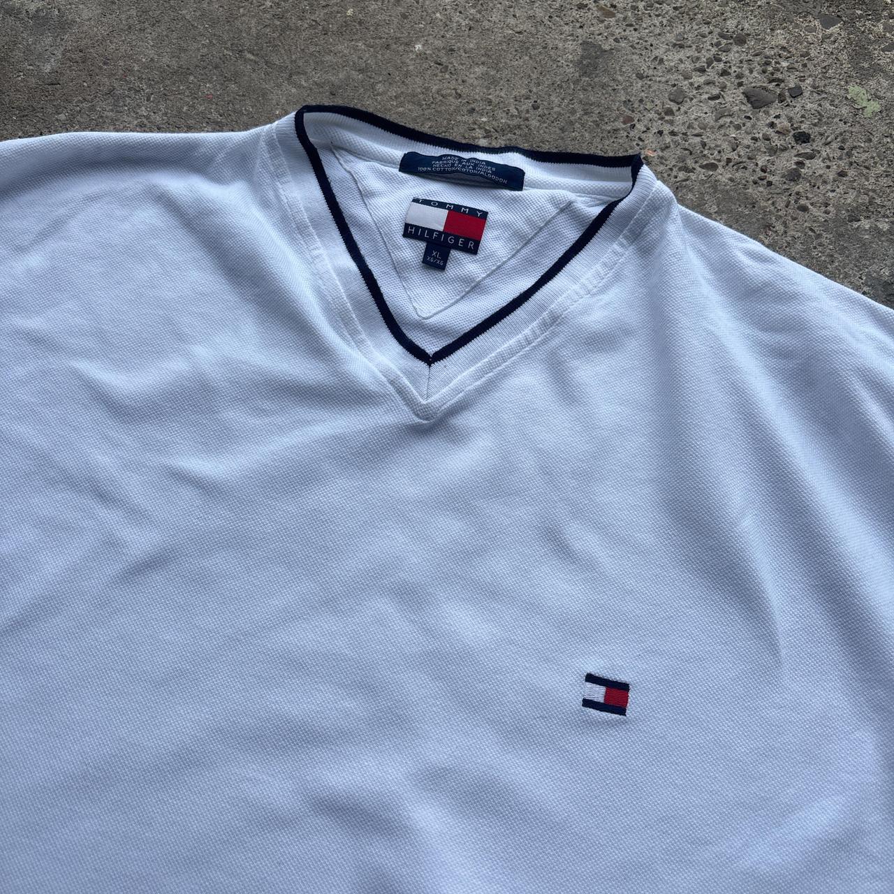 White Tommy Hilfiger v-neck t-shirt - XL