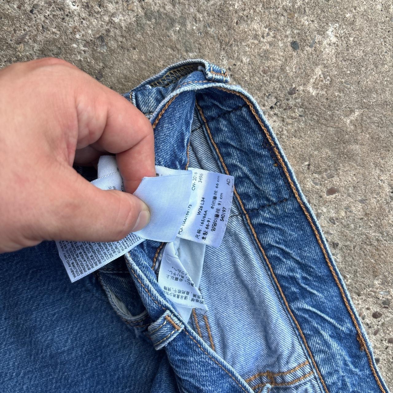 Blue denim Levi’s Jeans