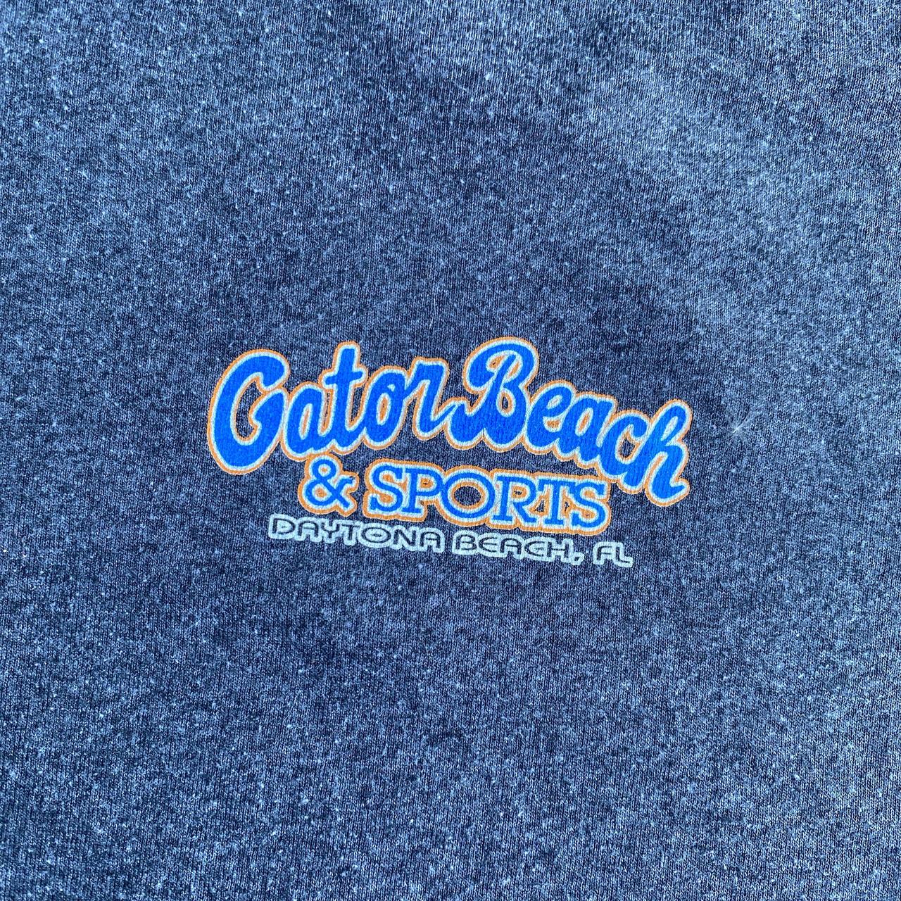 Grey Gator Beach Graphic Bar T-Shirt
