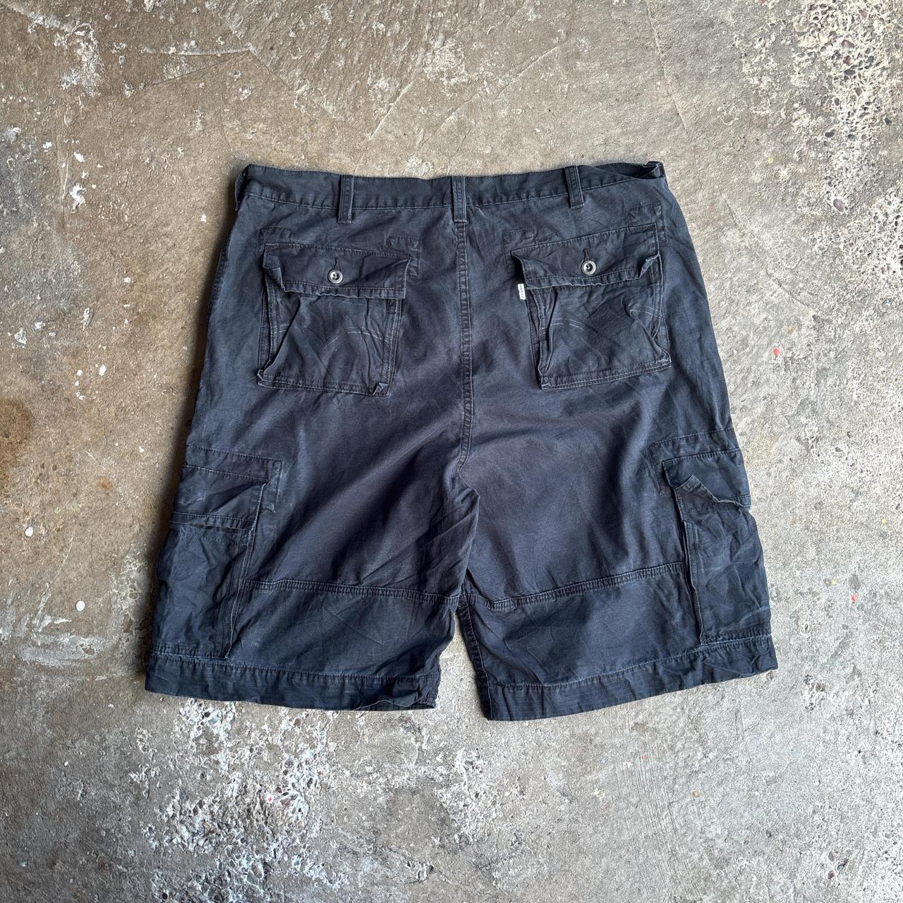 Black Levi’s Cargo Shorts