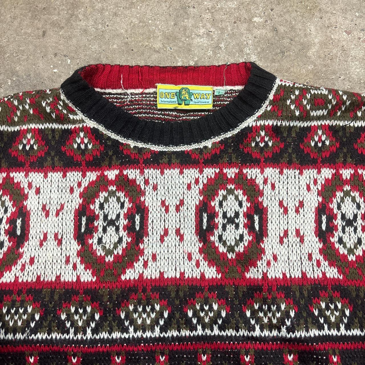 Vintage Red and black patterned knitted sweatshirt