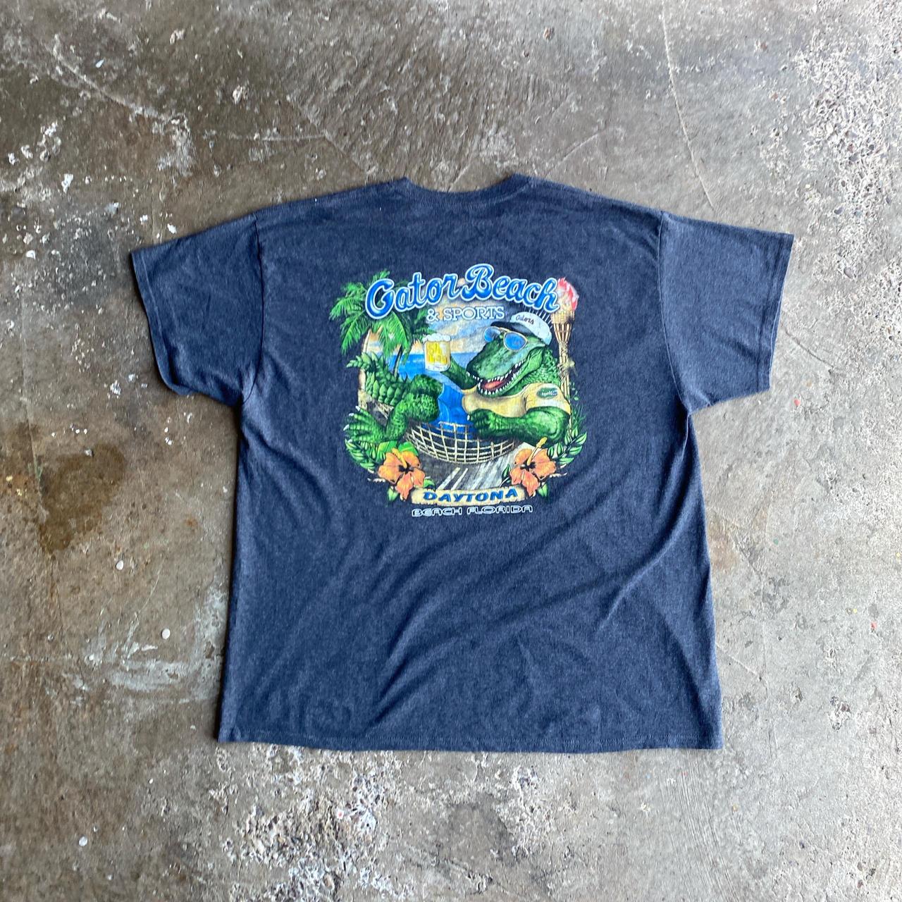 Grey Gator Beach Graphic Bar T-Shirt