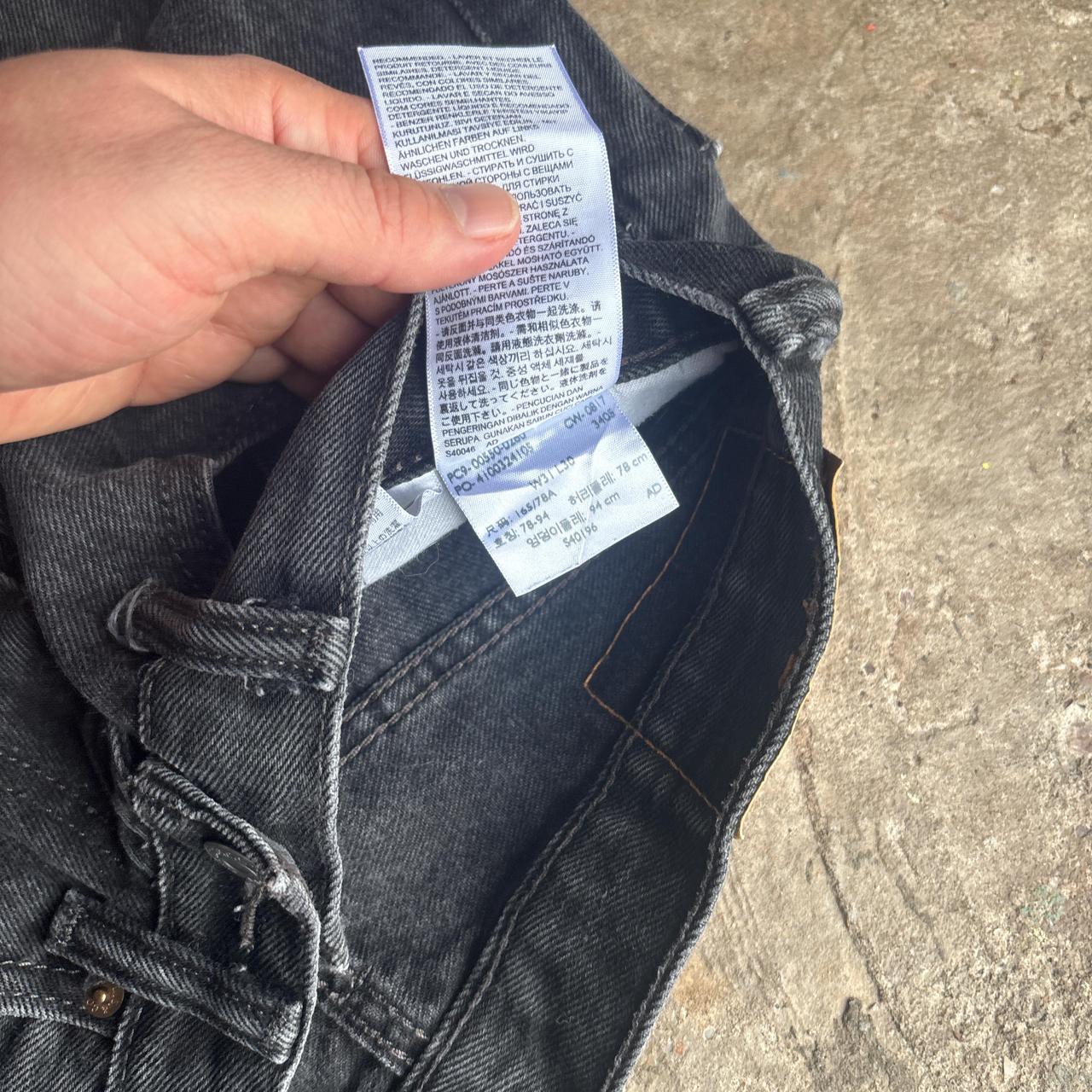 Black Levi’s 550 Stone Wash Jeans - W31