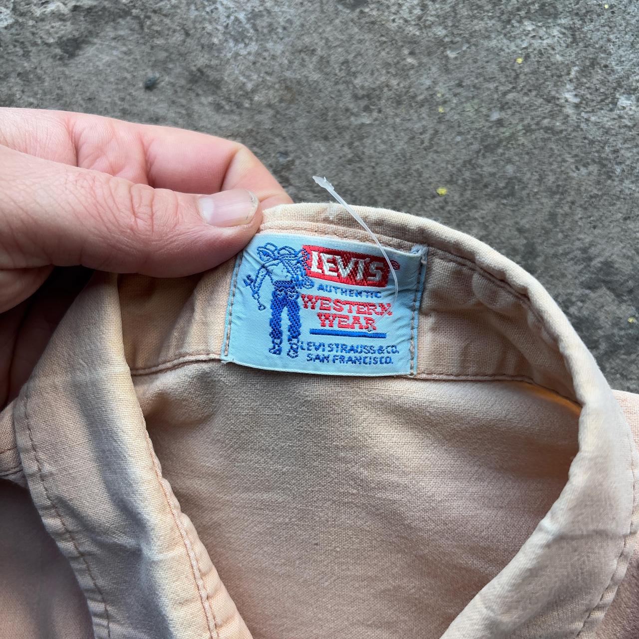 Vintage salmon Pink Levi’s shirt