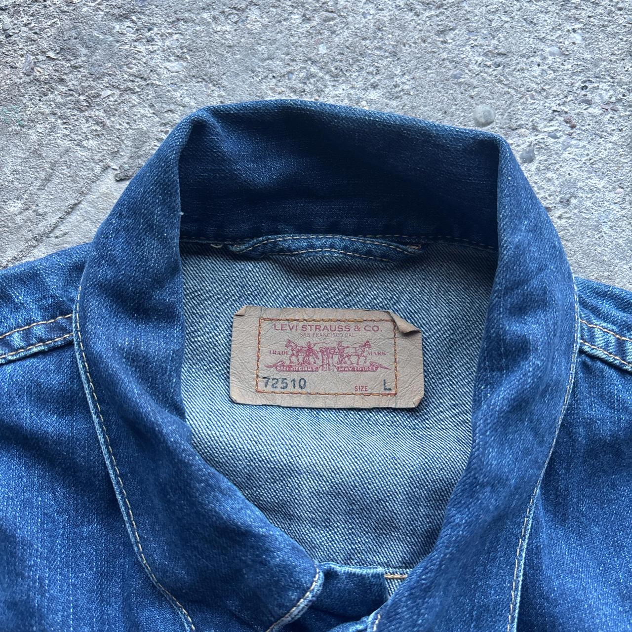 Blue Levi’s 72510 denim jacket - L