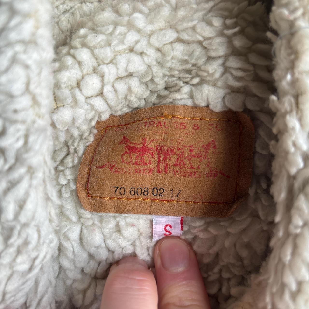 Blue Levi’s Denim Jacket w/ Fur Collar - S