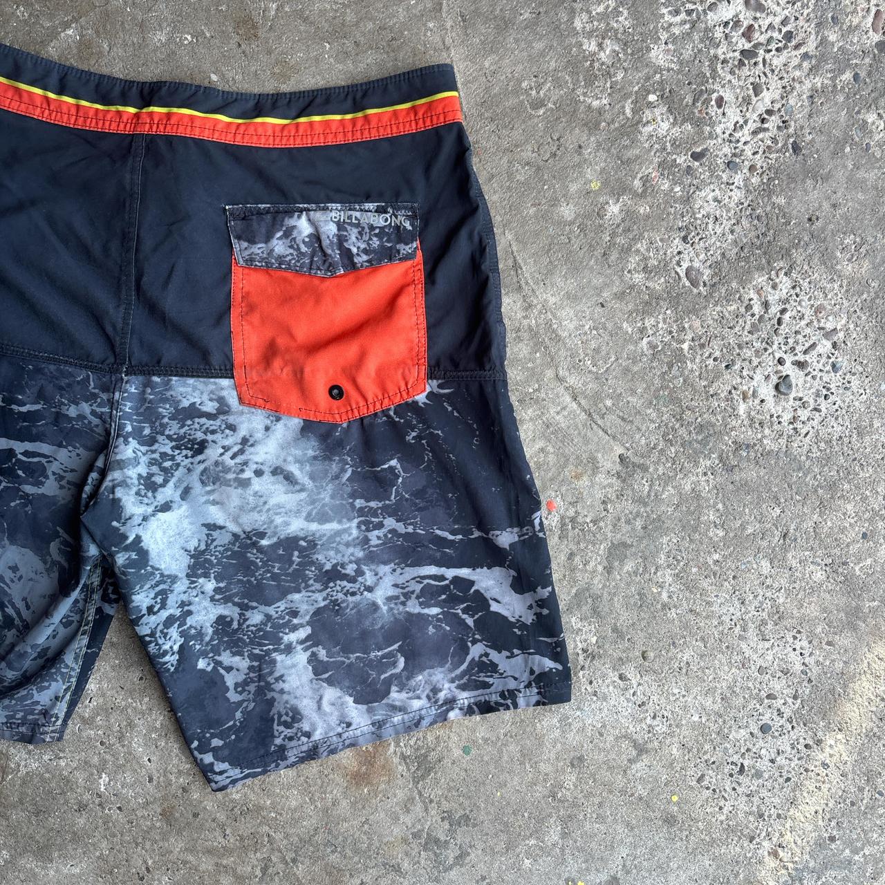 Black & Grey Graphic Billabong Board Shorts