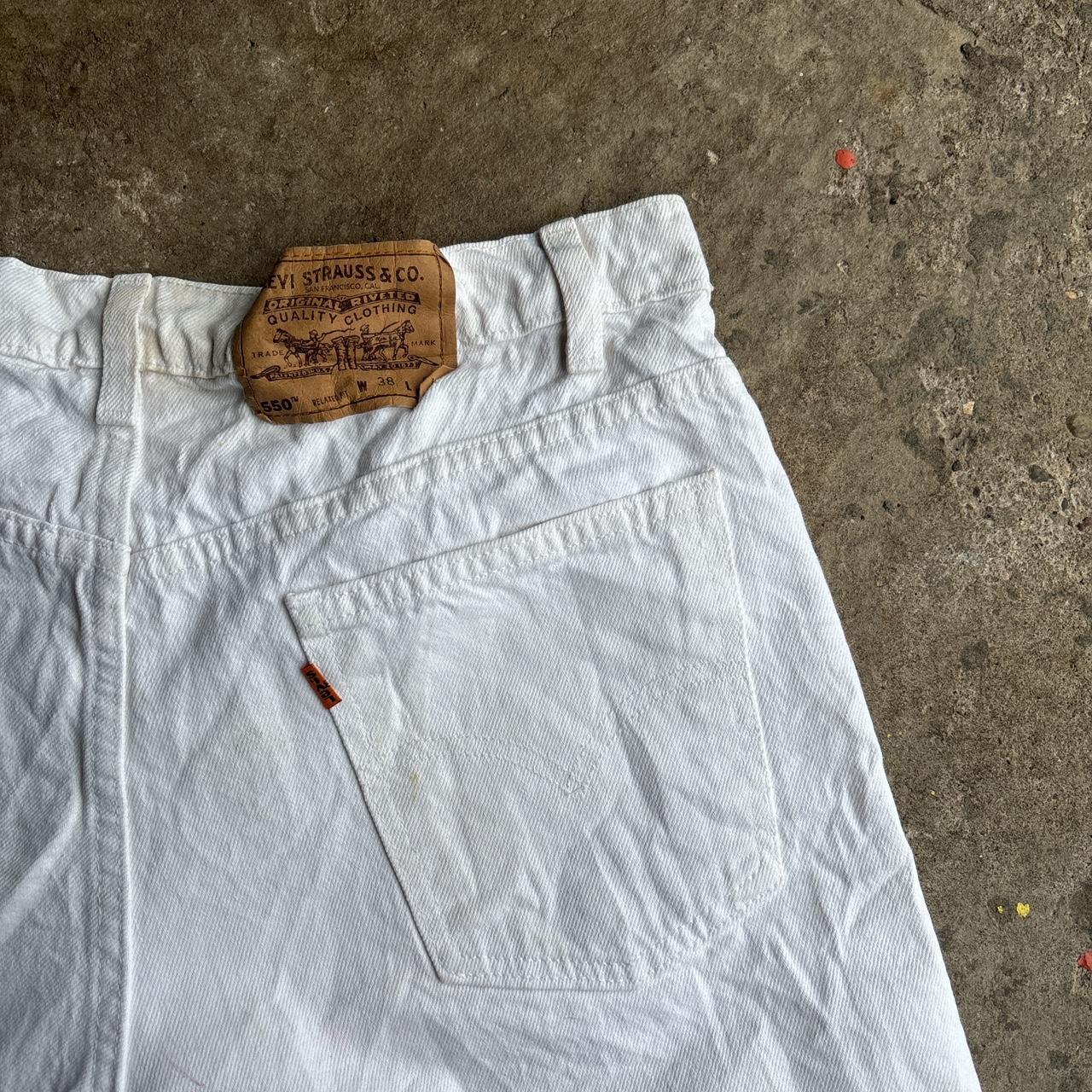 White Levi’s Denim Jean Shorts