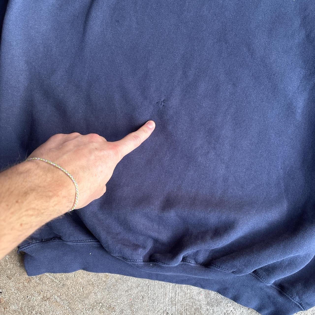 Navy Blue Crewneck Hanes Sweatshirt - M