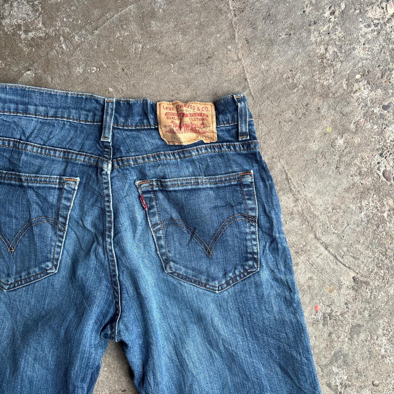 Blue Denim Distressed Levi’s Jeans