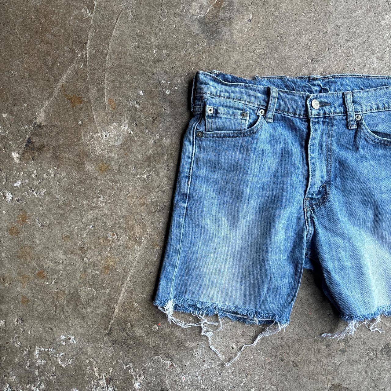 Light Blue Denim Levi’s Ripped Jean Shorts