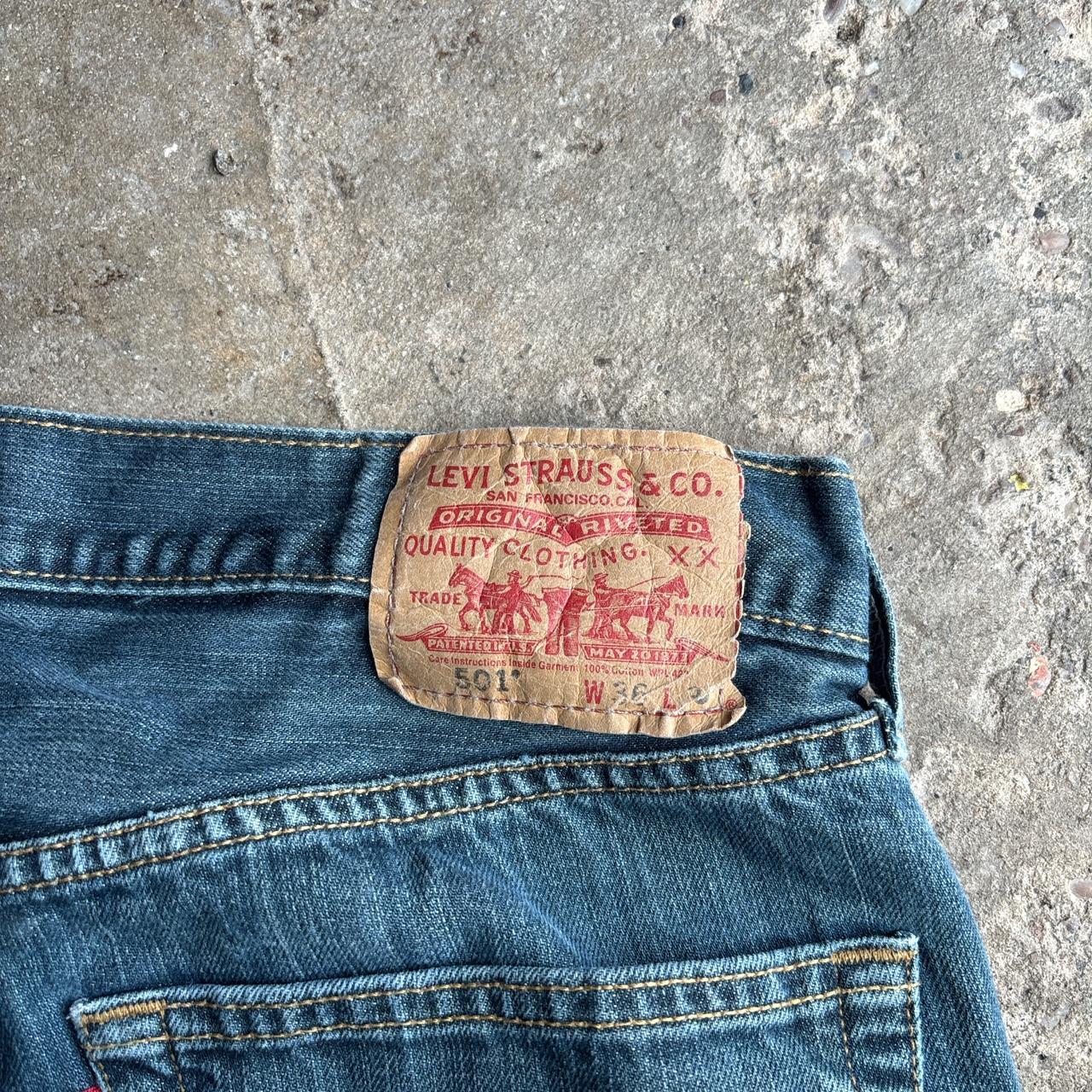 Textured Blue Denim 501 Levi’s Jeans