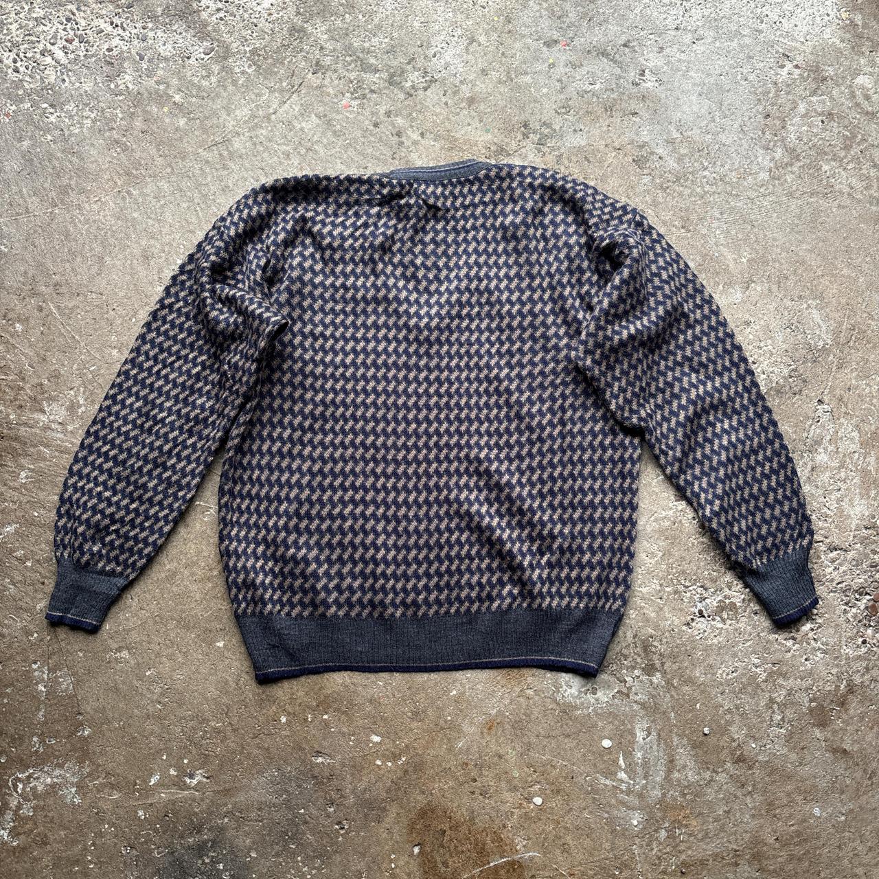 Vintage V-neck patterned sweater - M