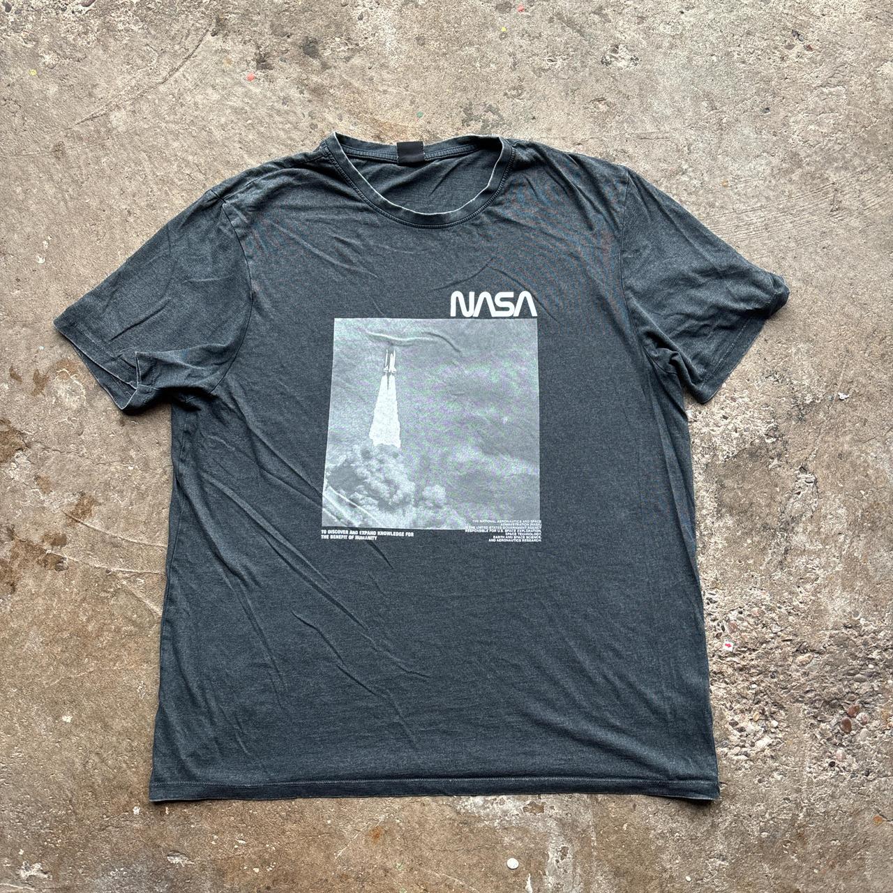 Grey NASA space shuttle launch tee