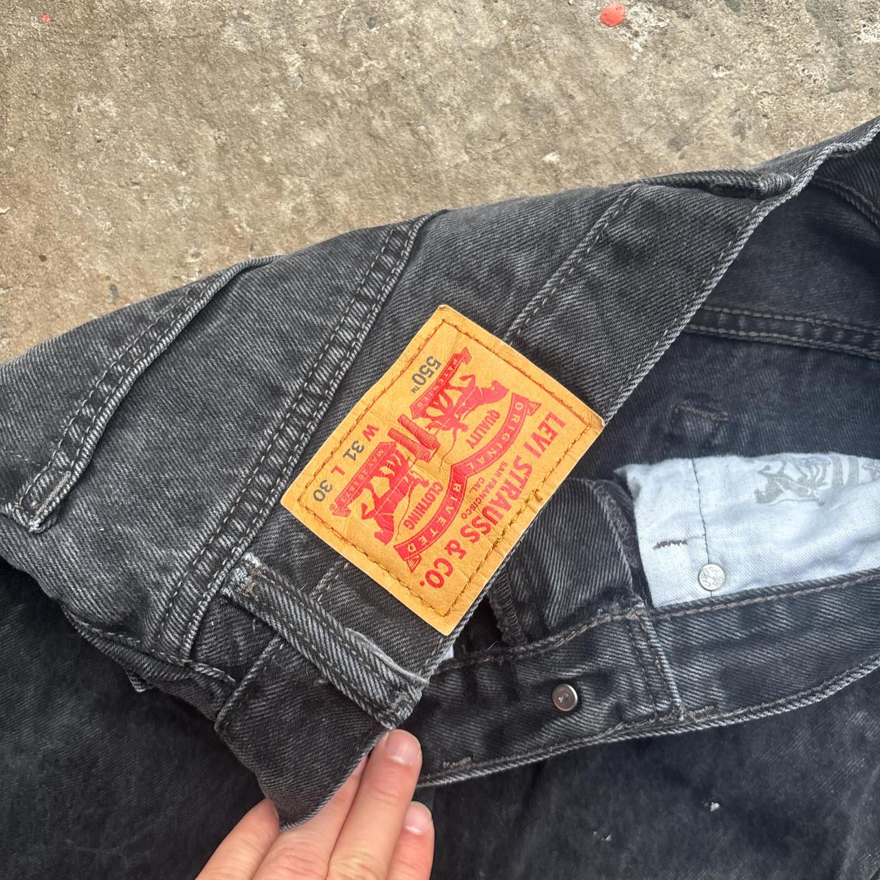 Black Levi’s 550 Stone Wash Jeans - W31
